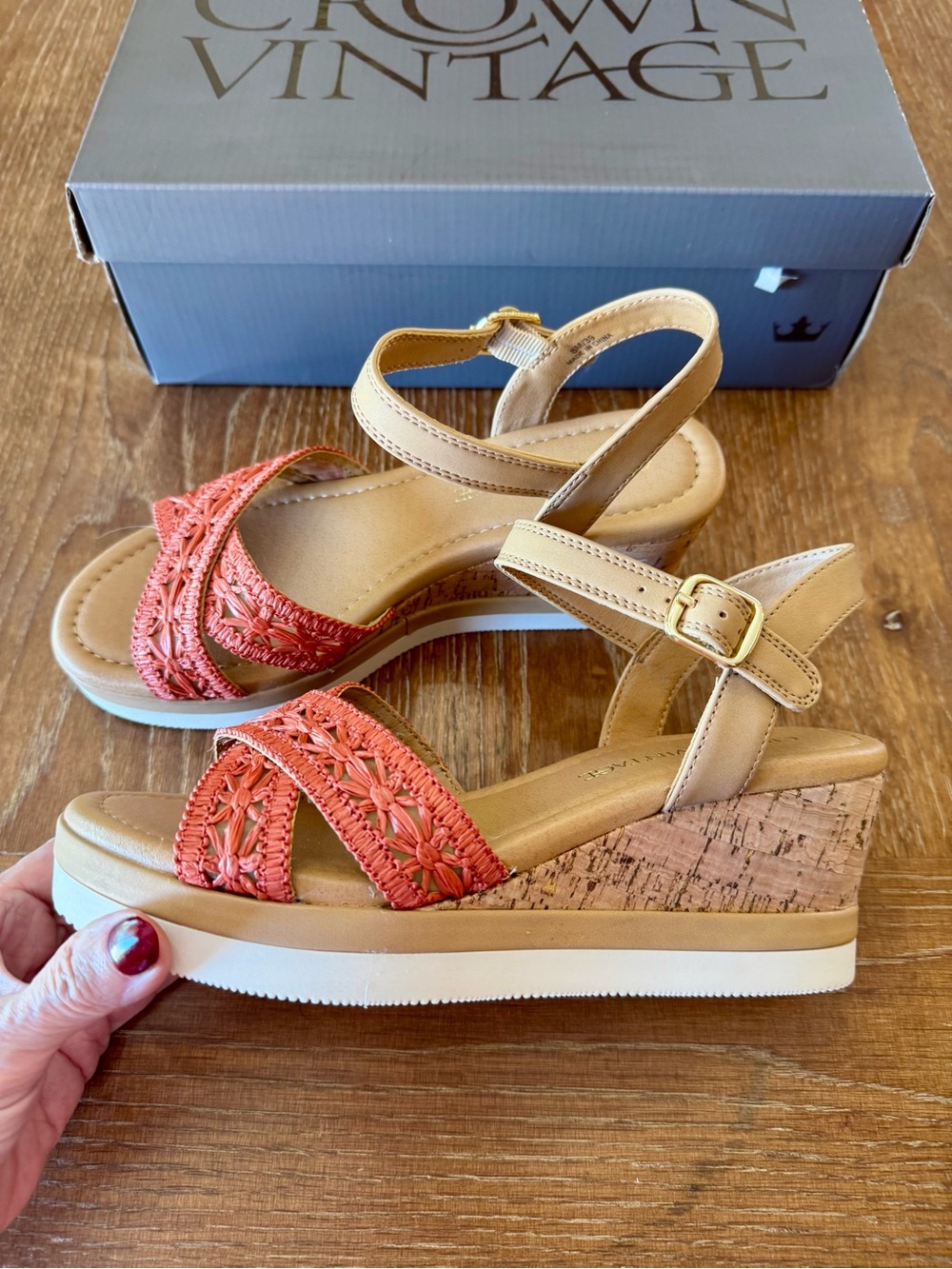 NIB Crown Vintage Veronia wedge sandal 8 - Picture 5 of 13